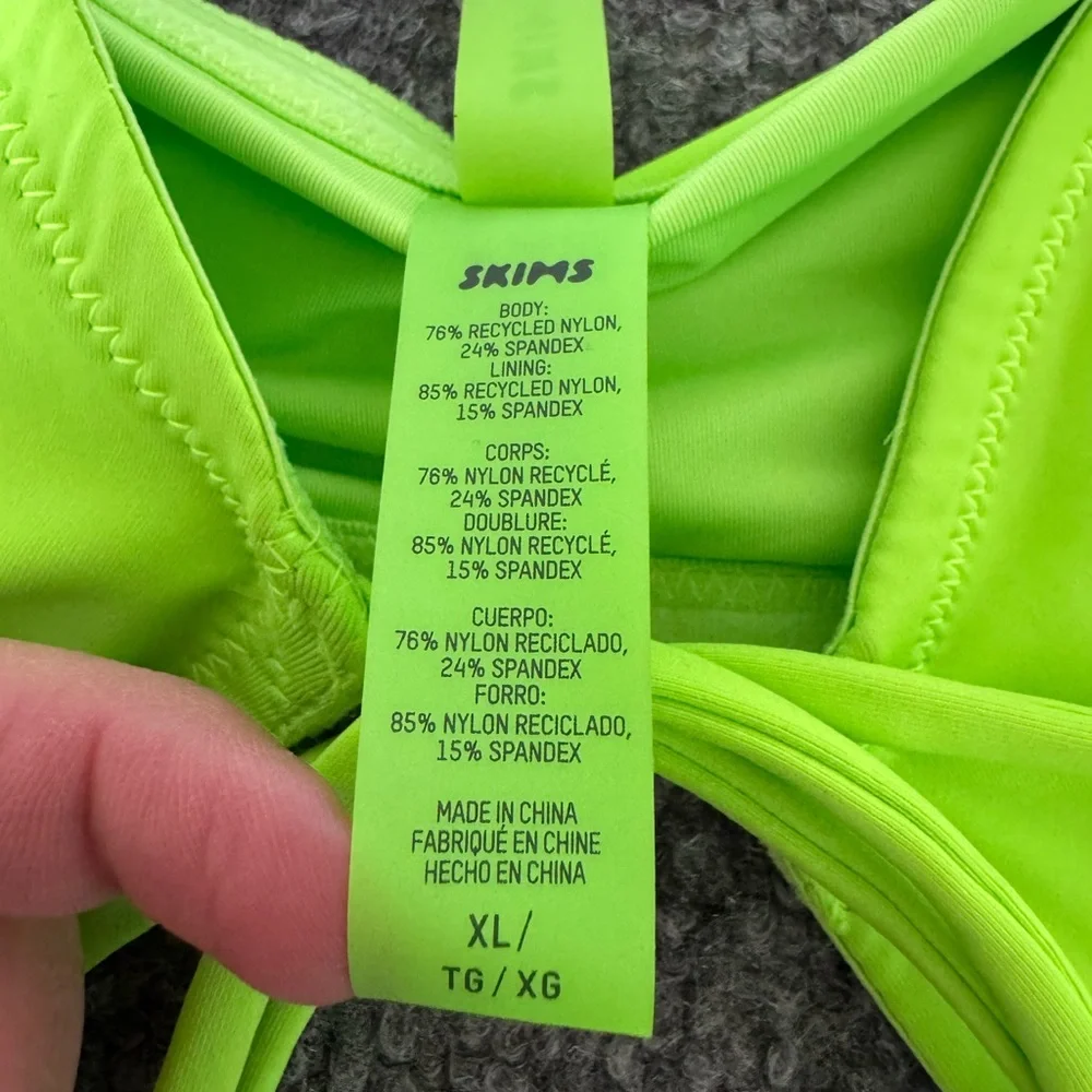 SWIM‎ SWIM LONG SLEEVE BIKINI TOP NEON GREEN SIZE XL